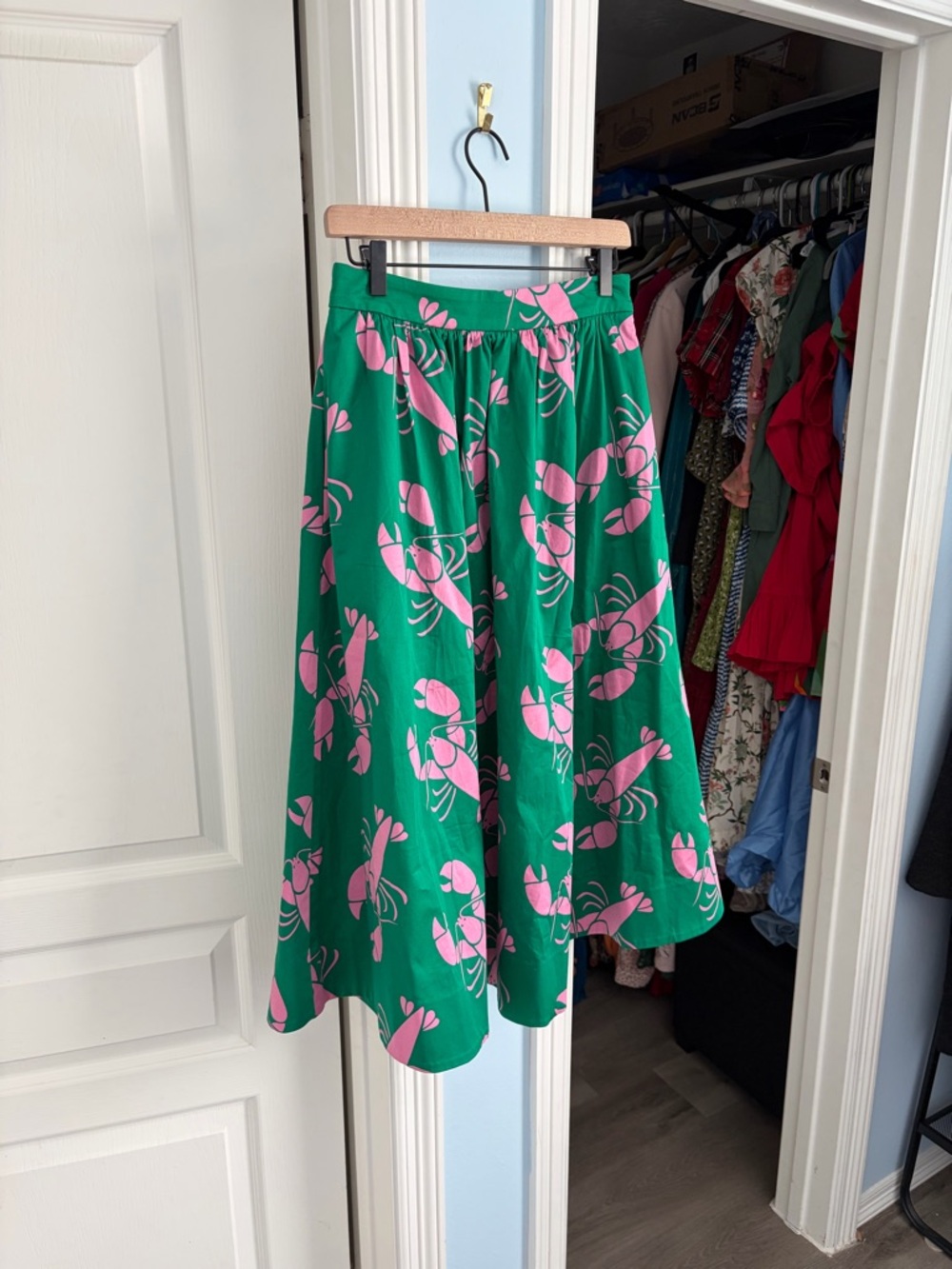 Boden Green Midi Skirt with Pink Lobster Print 4P - Picture 2 of 9